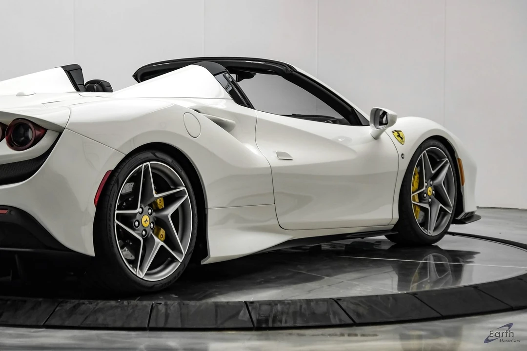 2022 Ferrari F8 Spider - Image 26 of 31