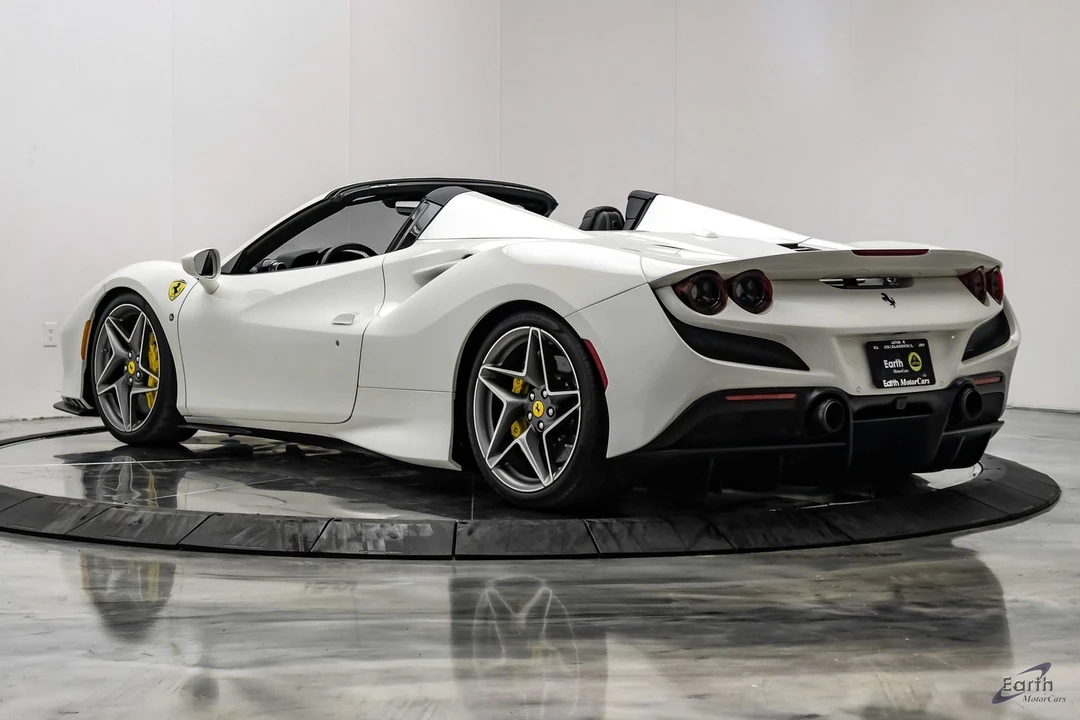2022 Ferrari F8 Spider - Image 13 of 31