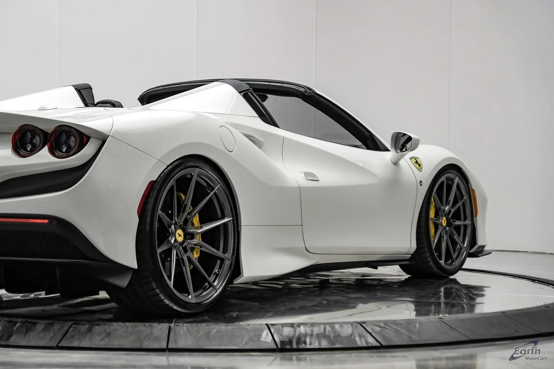 2022 Ferrari F8 Spider - Image 26 of 31