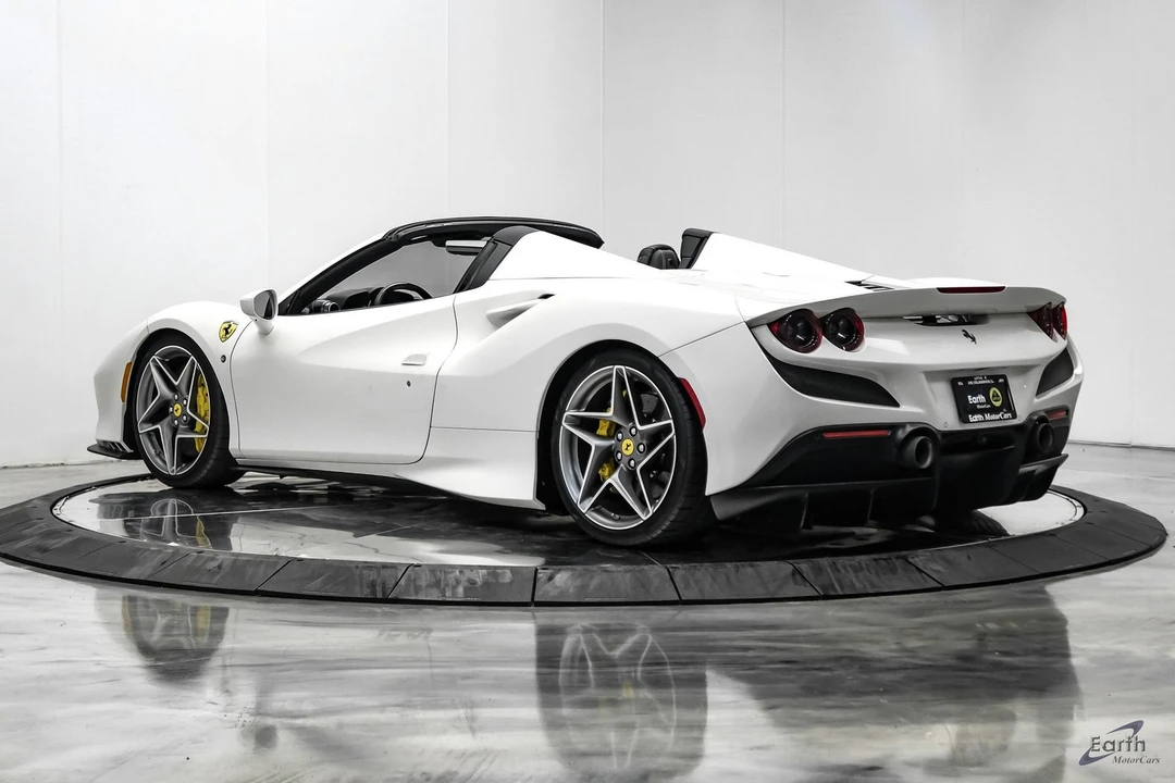2022 Ferrari F8 Spider - Image 13 of 31