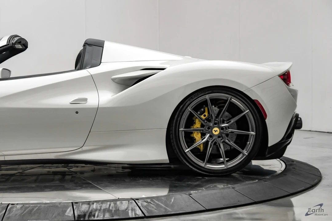 2022 Ferrari F8 Spider - Image 12 of 31
