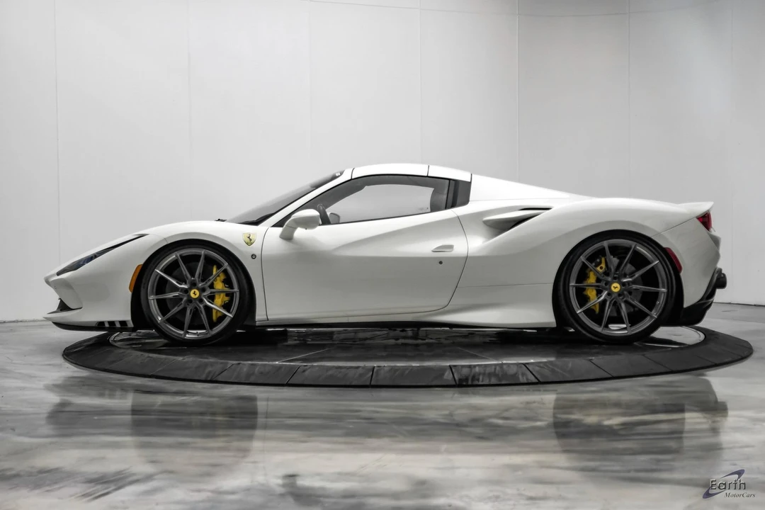 2022 Ferrari F8 Spider - Image 10 of 31