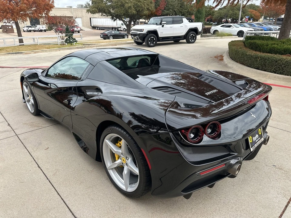 2022 Ferrari F8 Spider - Image 8 of 8