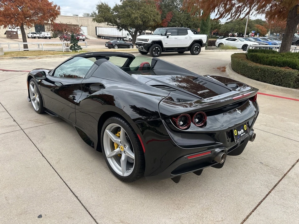 2022 Ferrari F8 Spider - Image 6 of 8