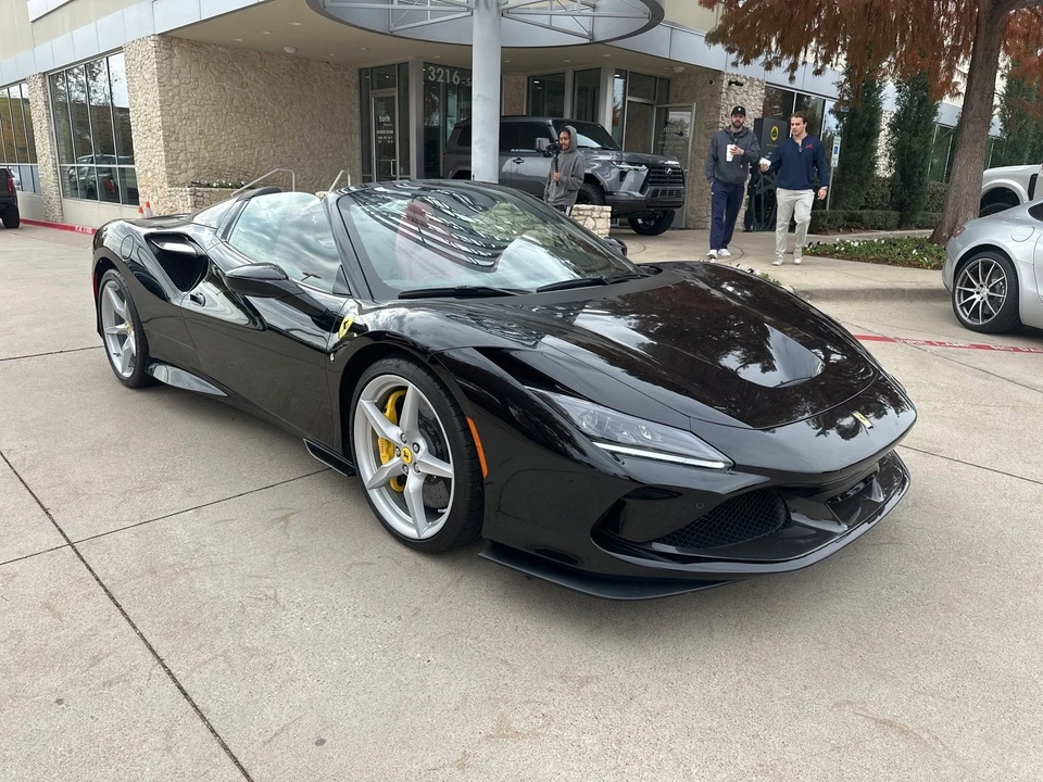 2022 Ferrari F8 Spider - Image 3 of 8