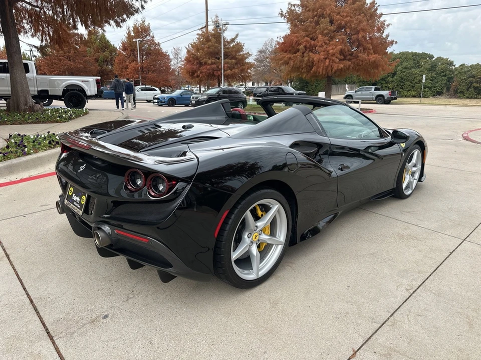 2022 Ferrari F8 Spider - Image 4 of 8