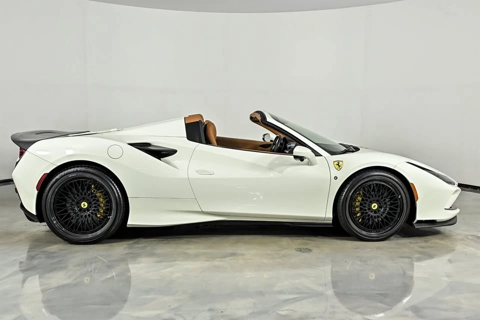 2022 Ferrari F8 Spider - Image 11 of 20