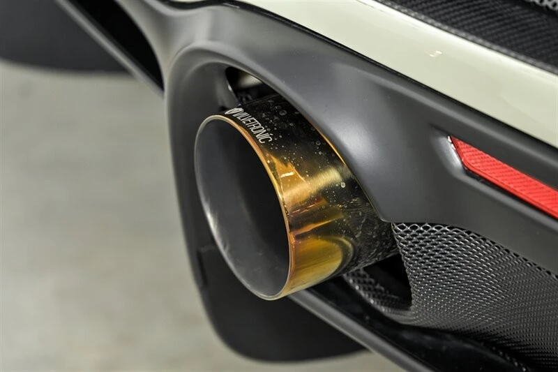 2022 Ferrari F8 Spider - Image 13 of 31