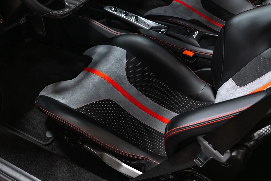 2022 Ferrari F8 Spider - Image 29 of 31