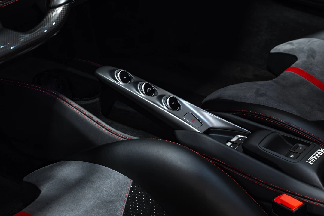 2022 Ferrari F8 Spider - Image 20 of 31