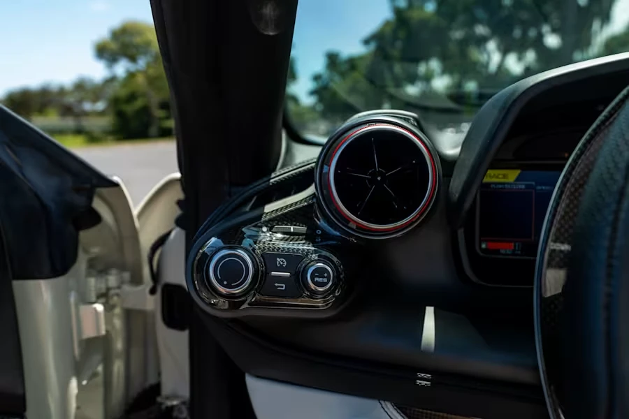 2022 Ferrari F8 Spider - Image 19 of 31