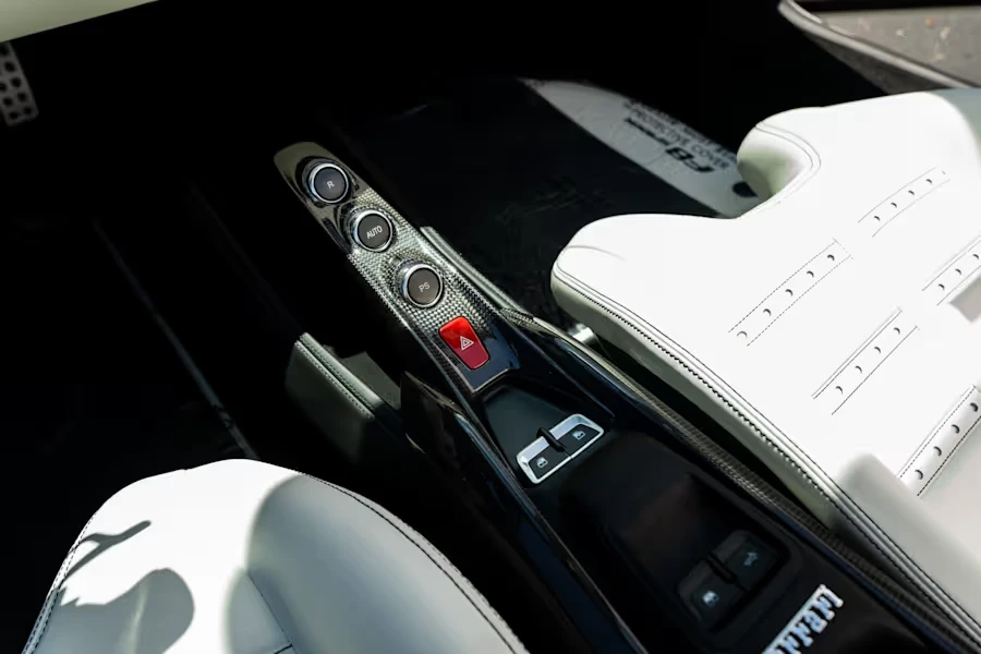 2022 Ferrari F8 Spider - Image 25 of 31