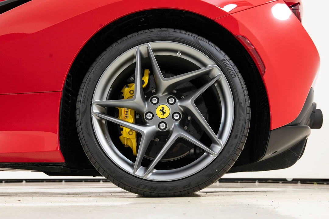 2022 Ferrari F8 Spider - Image 17 of 31