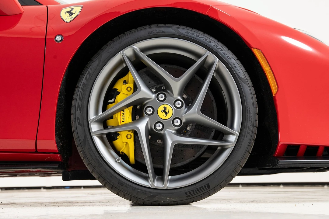 2022 Ferrari F8 Spider - Image 19 of 31
