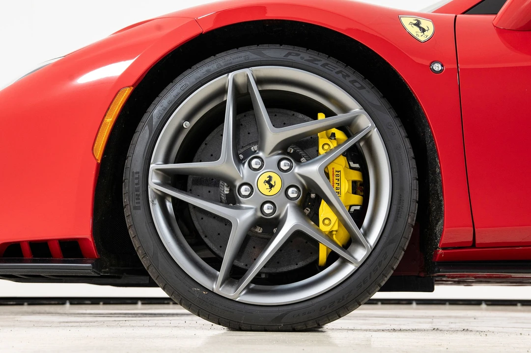 2022 Ferrari F8 Spider - Image 16 of 31