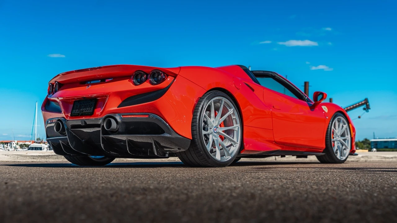 2022 Ferrari F8 Spider - Image 11 of 31