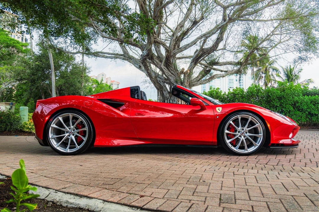 2022 Ferrari F8 Spider - Image 3 of 31