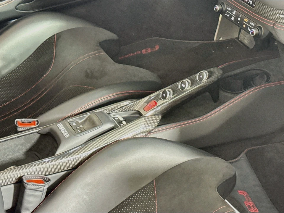 2022 Ferrari F8 Spider - Image 21 of 28