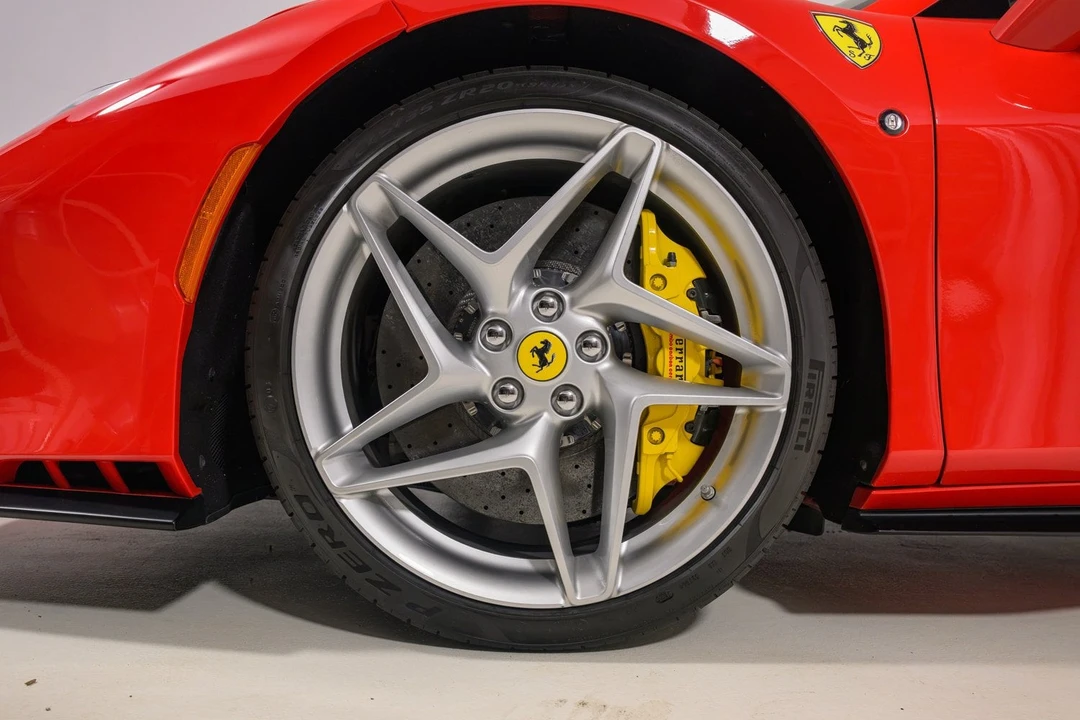 2022 Ferrari F8 Spider - Image 19 of 31
