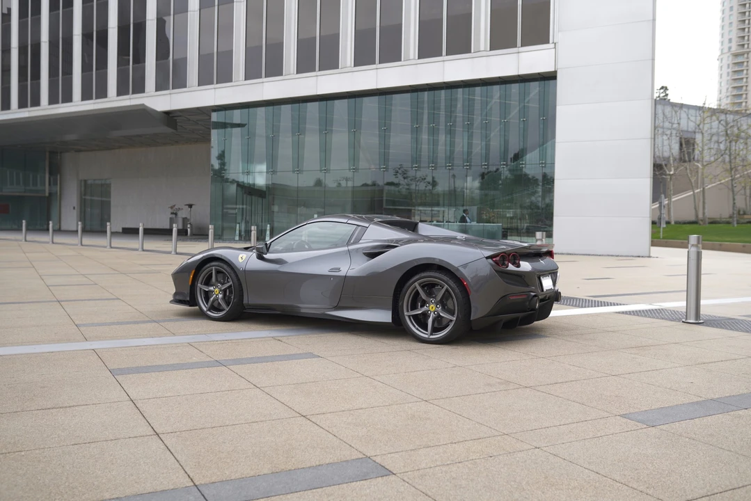 2022 Ferrari F8 Spider - Image 15 of 31