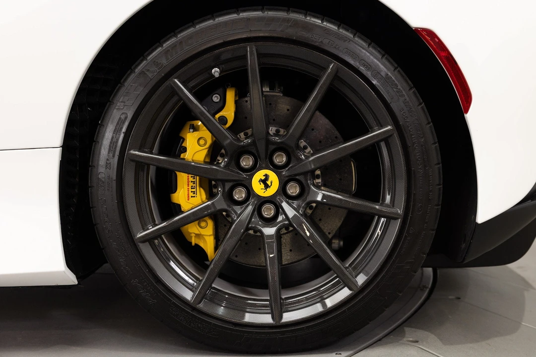 2022 Ferrari F8 Spider - Image 22 of 31