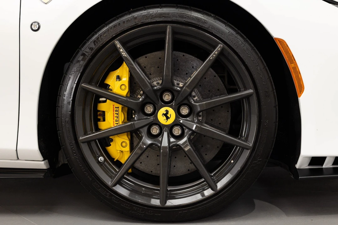 2022 Ferrari F8 Spider - Image 23 of 31