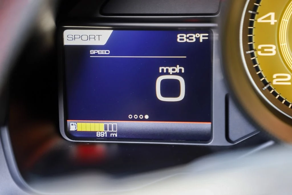 2022 Ferrari F8 Spider - Image 10 of 31