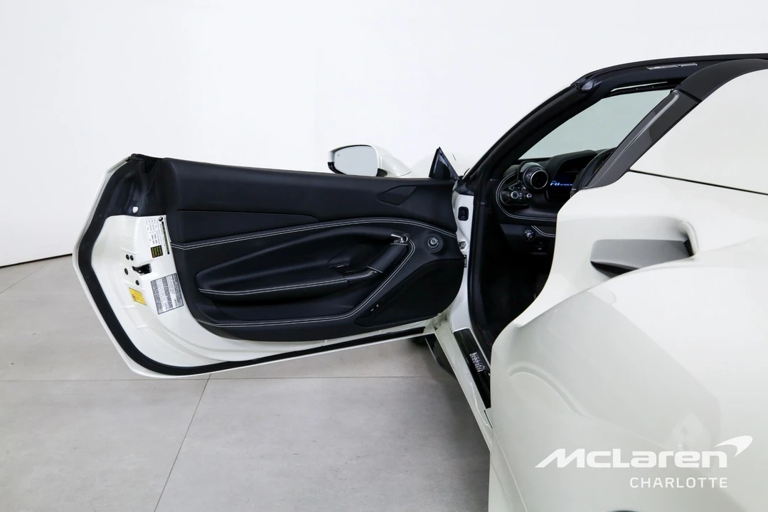 2022 Ferrari F8 Spider - Image 10 of 21