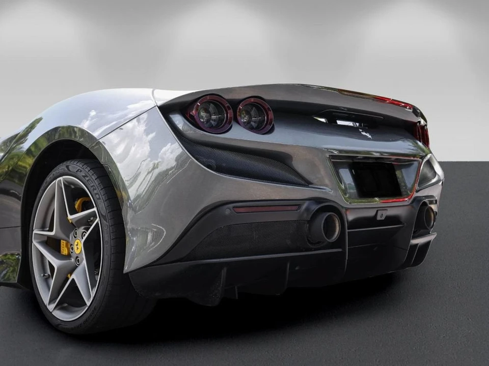 2022 Ferrari F8 Spider - Image 17 of 31