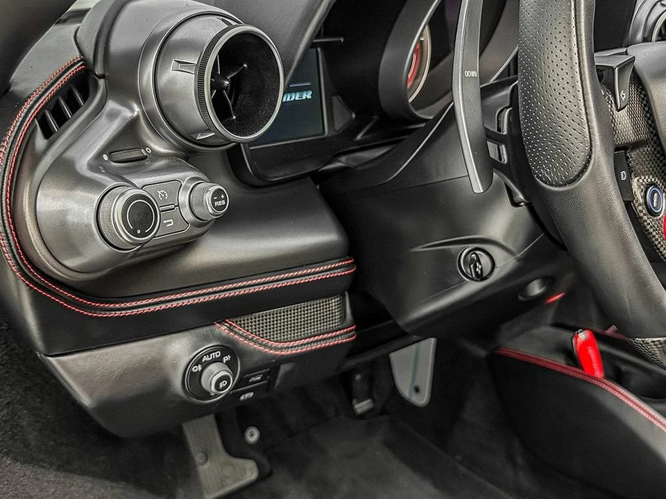 2022 Ferrari F8 Spider - Image 12 of 31