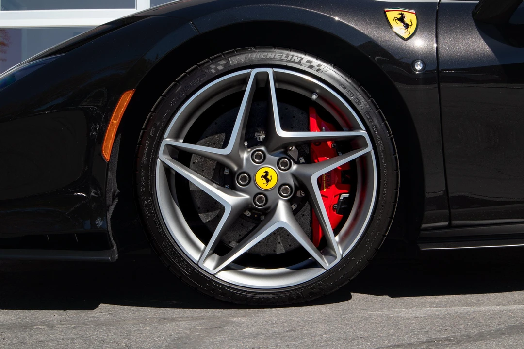 2022 Ferrari F8 Spider - Image 12 of 19