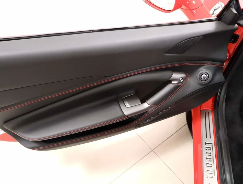 2022 Ferrari F8 Spider - Image 23 of 31