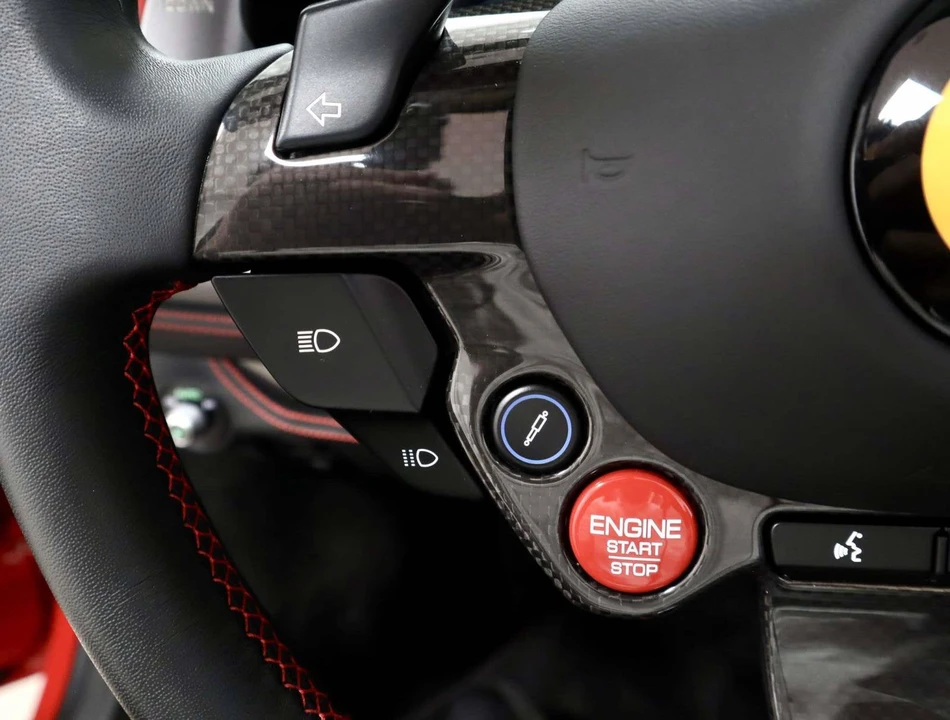 2022 Ferrari F8 Spider - Image 28 of 31