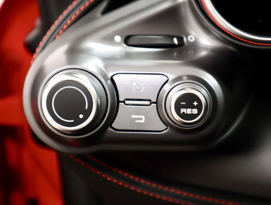 2022 Ferrari F8 Spider - Image 25 of 31