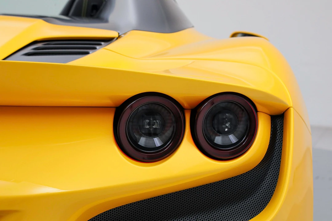 2022 Ferrari F8 Spider - Image 23 of 31