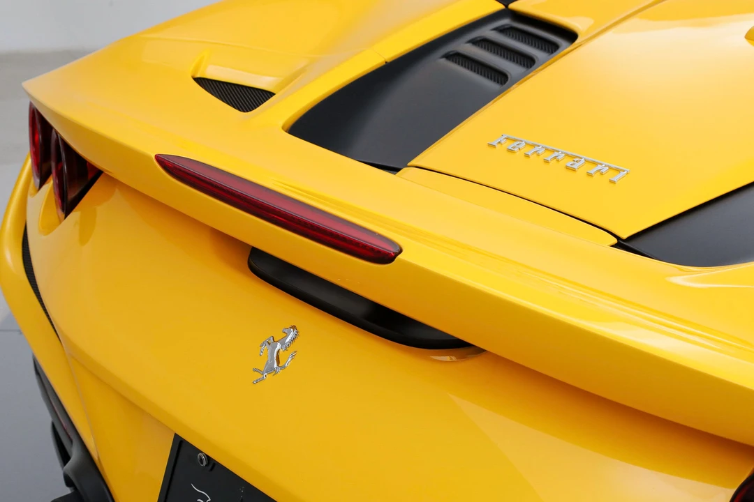 2022 Ferrari F8 Spider - Image 26 of 31