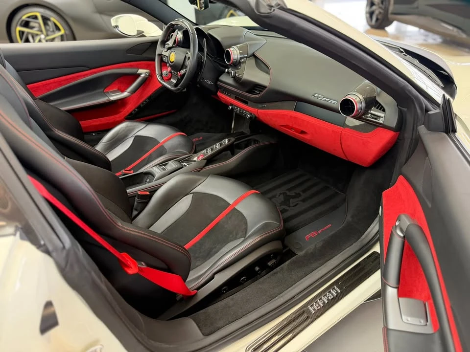 2022 Ferrari F8 Spider - Image 11 of 17