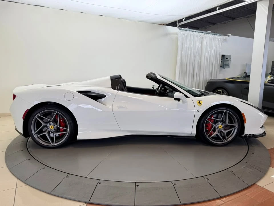 2022 Ferrari F8 Spider - Image 6 of 17