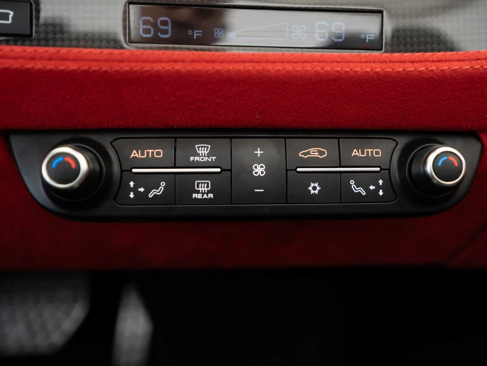 2022 Ferrari F8 Spider - Image 26 of 31