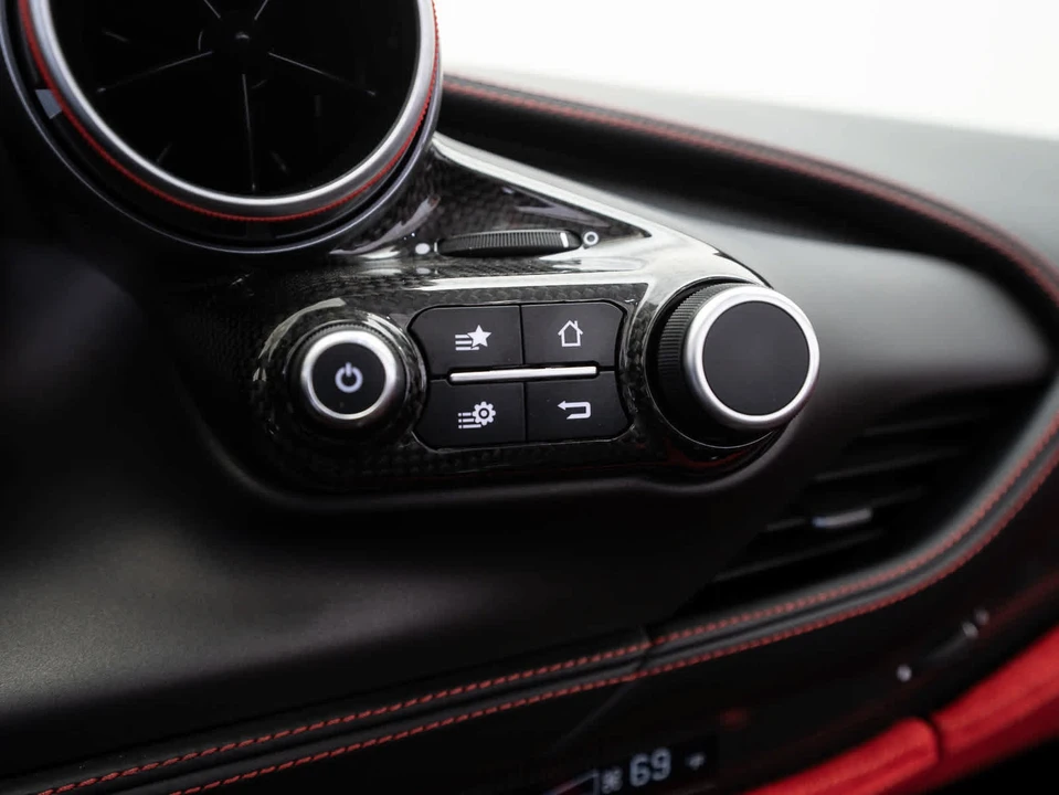 2022 Ferrari F8 Spider - Image 21 of 31