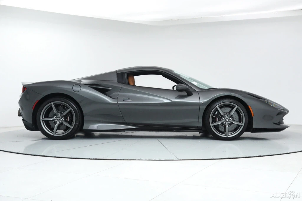 2022 Ferrari F8 Spider - Image 11 of 21