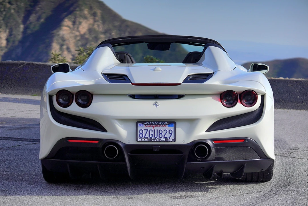 2022 Ferrari F8 Spider - Image 25 of 31