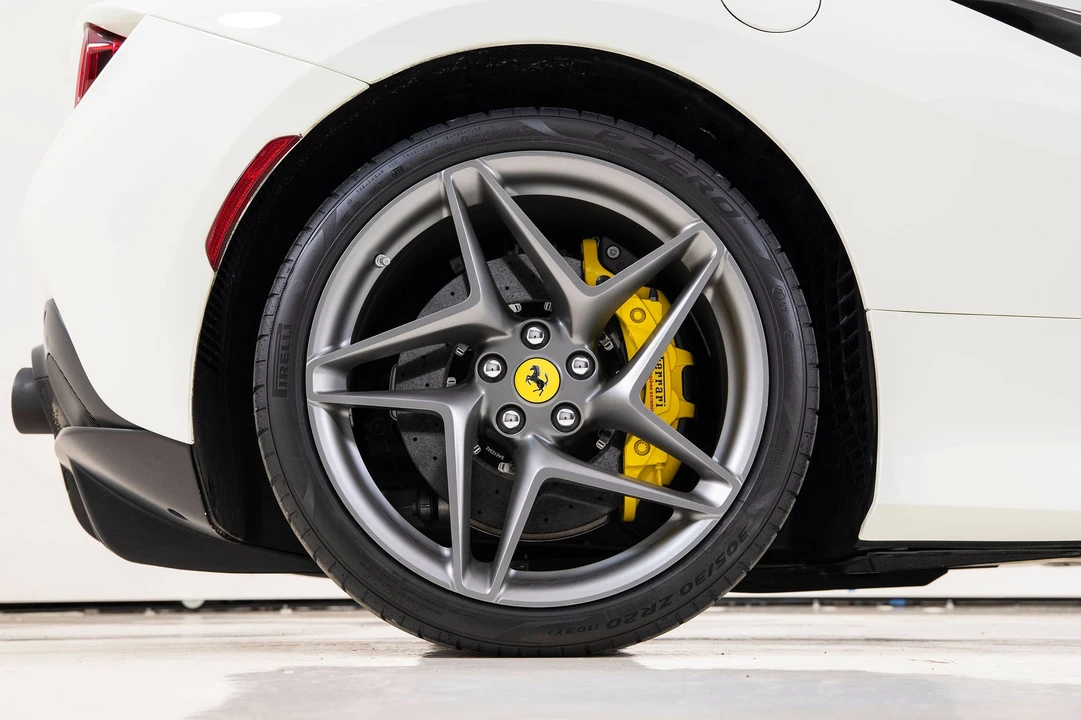 2022 Ferrari F8 Spider - Image 19 of 31