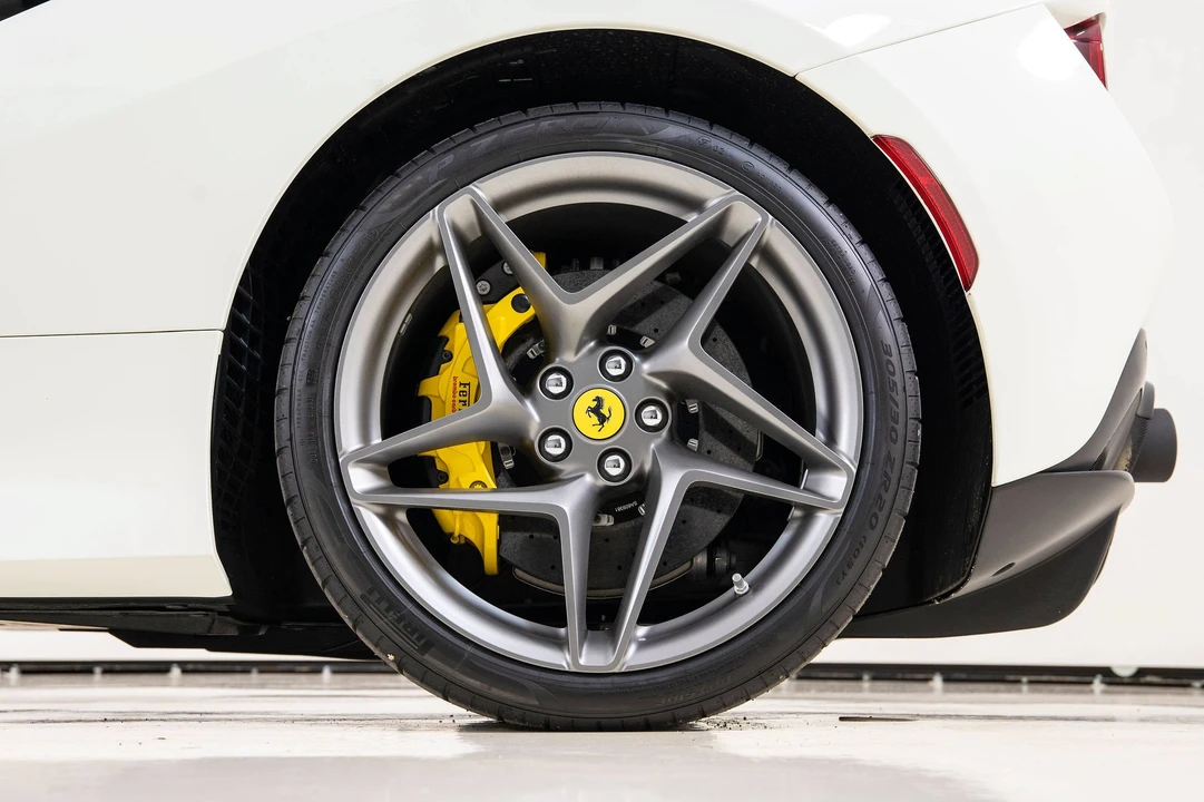 2022 Ferrari F8 Spider - Image 18 of 31
