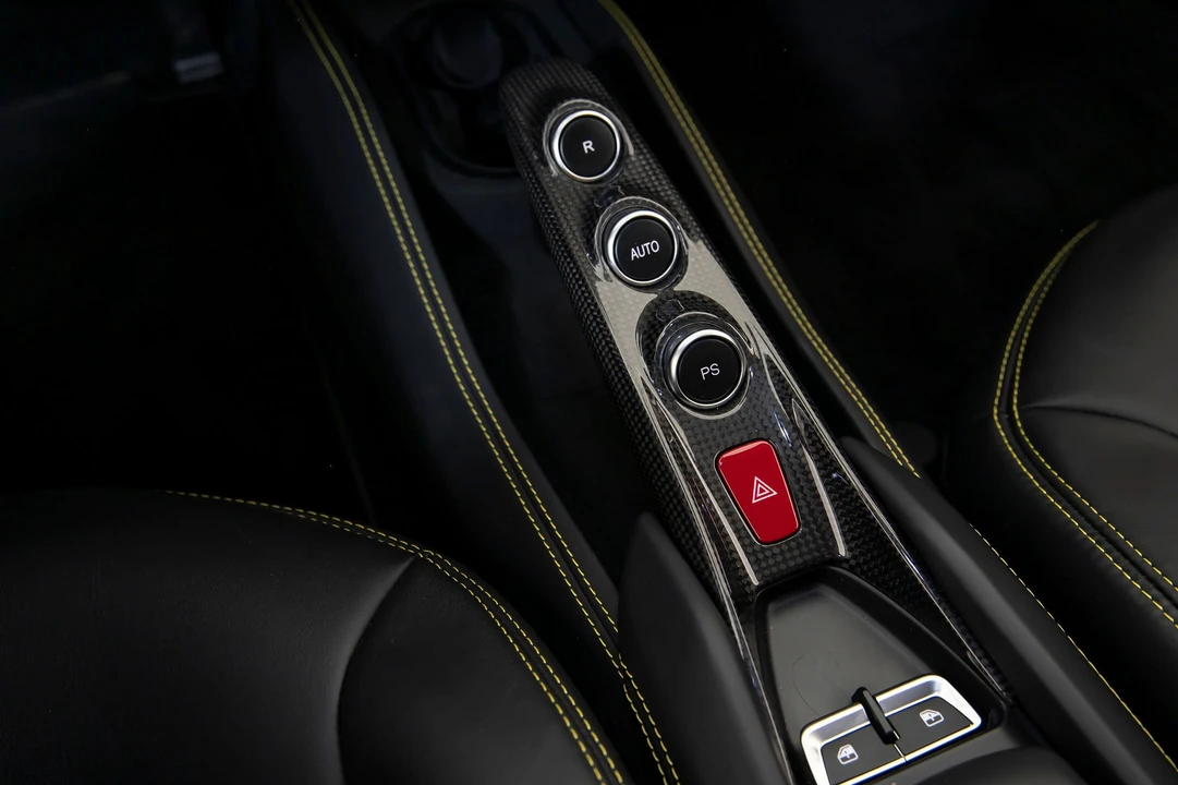 2022 Ferrari F8 Spider - Image 13 of 31