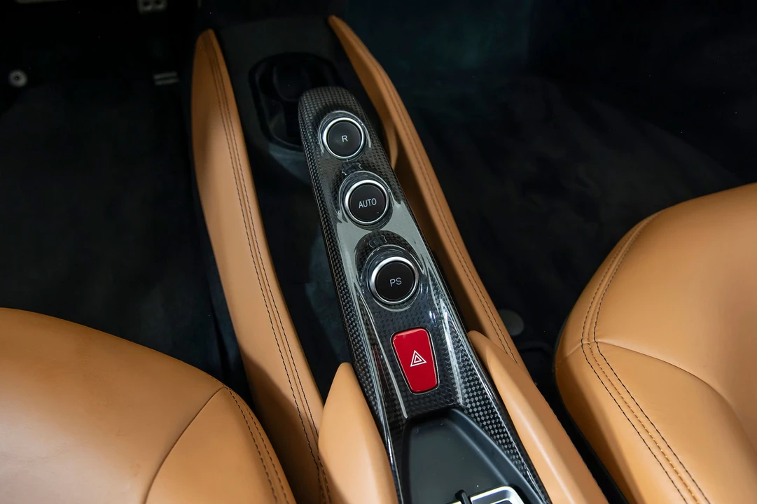2022 Ferrari F8 Spider - Image 13 of 31