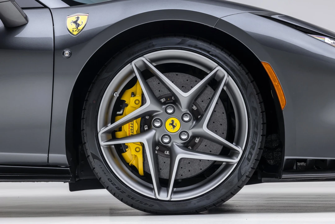 2022 Ferrari F8 Spider - Image 18 of 31