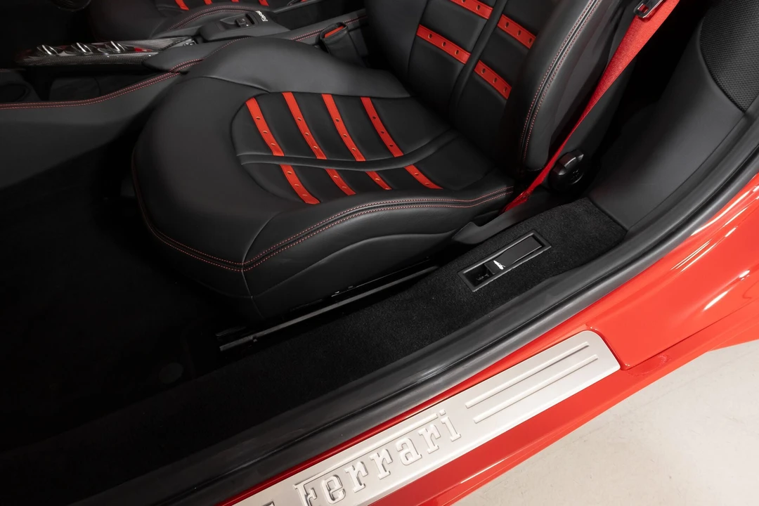 2022 Ferrari F8 Spider - Image 30 of 31