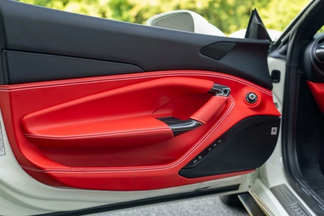 2022 Ferrari F8 Spider - Image 31 of 31