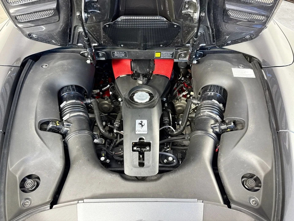 2022 Ferrari F8 Spider - Image 25 of 29